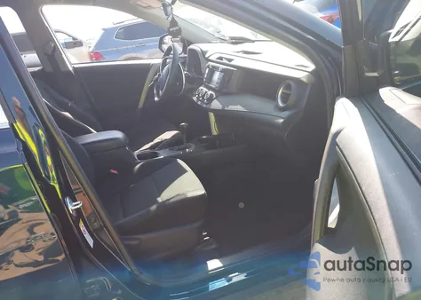 2018 Toyota Rav4 Le z USA, uszkodzony, nr VIN 2T3ZFREVXJW504583